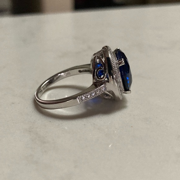 925 Silver Blue CZ Surrounded & edged with Clear CZ stones Scrolled cage Sz 7 - Picture 9 of 14